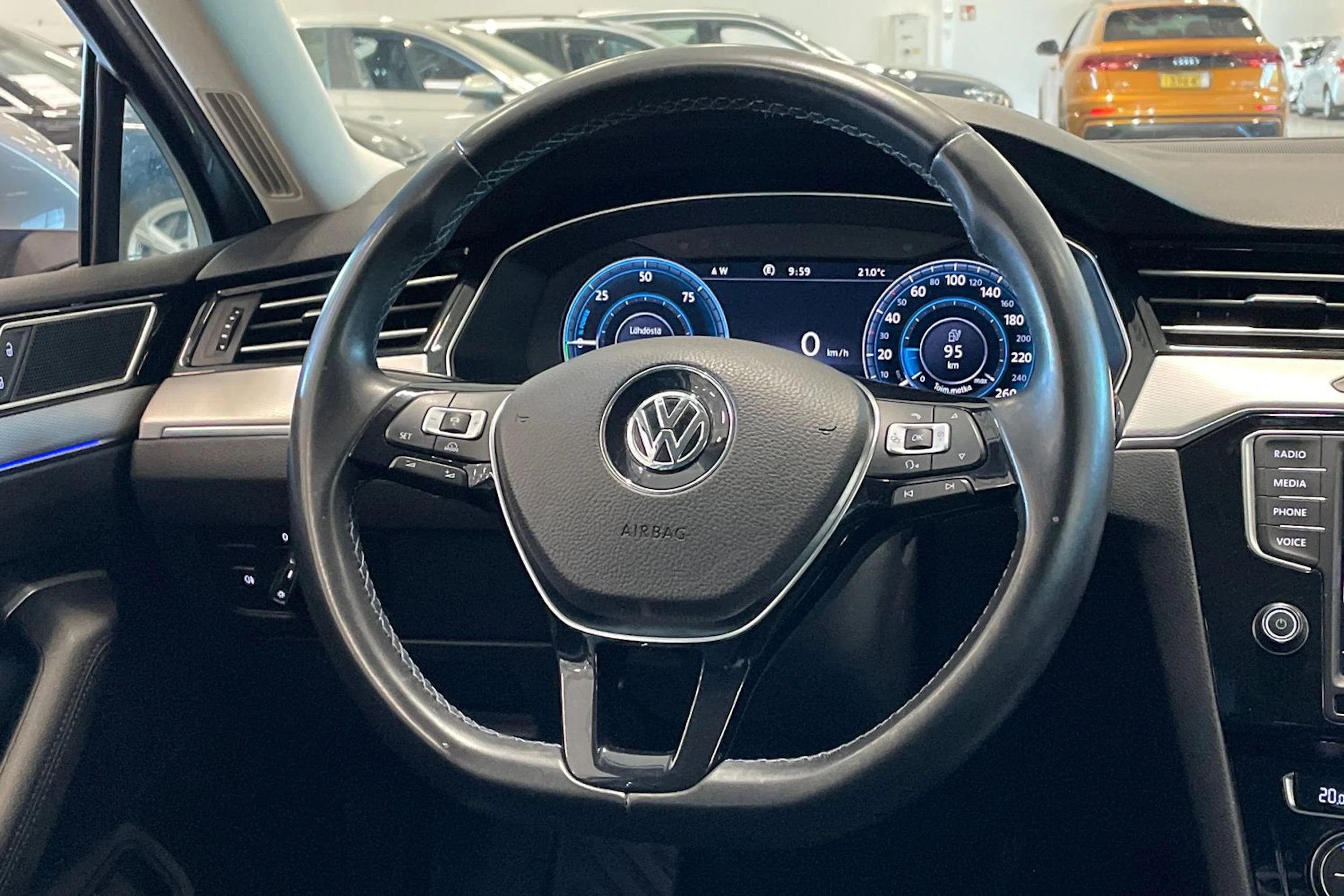 met. hopea Volkswagen Passat 2015 kuva 13.