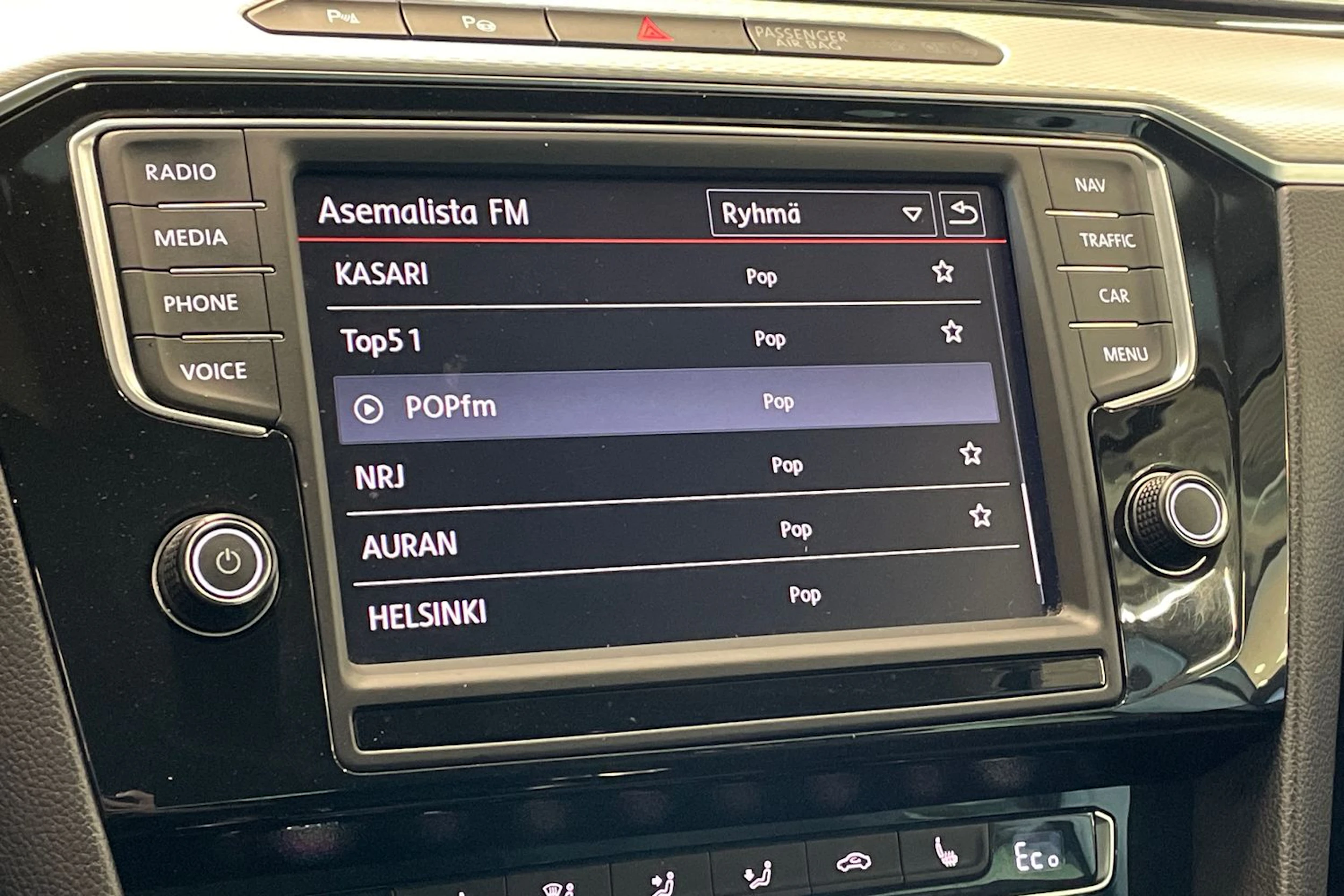 met. hopea Volkswagen Passat 2015 kuva 17.