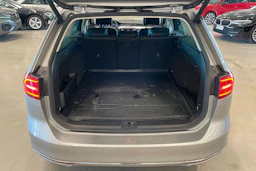 met. hopea Volkswagen Passat 2015 kuva 28.