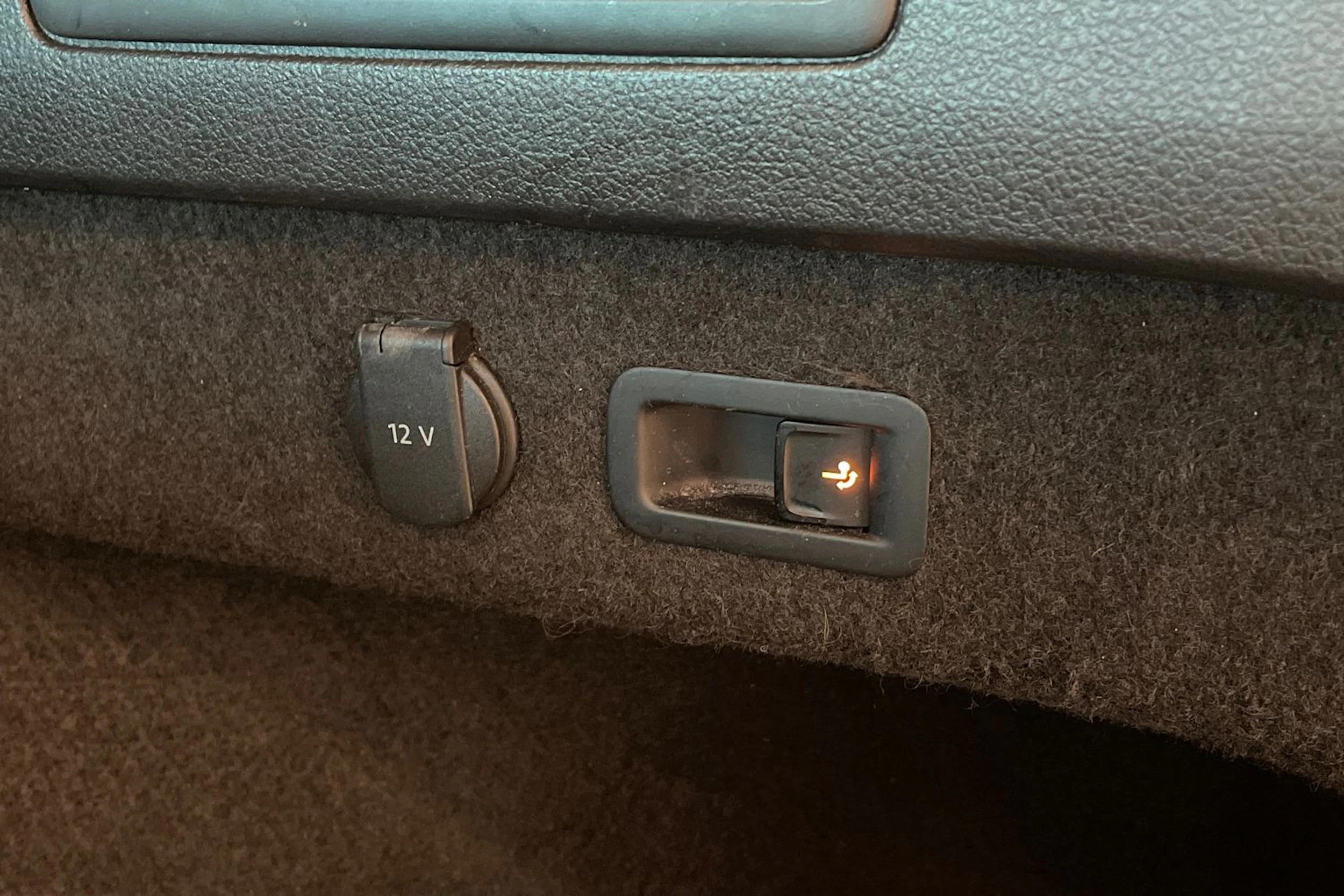 met. hopea Volkswagen Passat 2015 kuva 31.