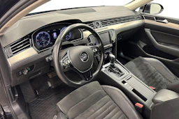 met. musta Volkswagen Passat 2016 kuva 6.