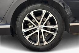 met. musta Volkswagen Passat 2016 kuva 9.
