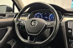 met. musta Volkswagen Passat 2016 kuva 13.
