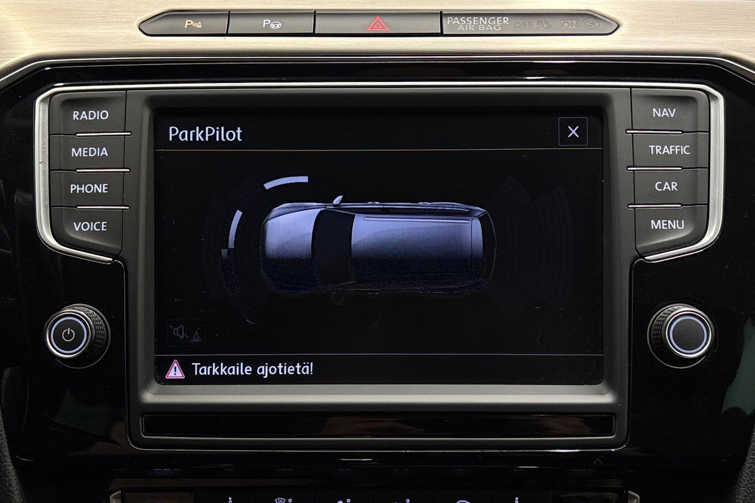 met. musta Volkswagen Passat 2016 kuva 17.