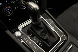 met. musta Volkswagen Passat 2016 kuva 22.
