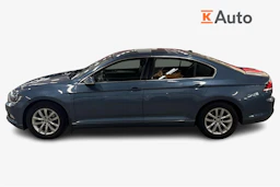 Sininen Volkswagen PASSAT 2016 kuva 5.