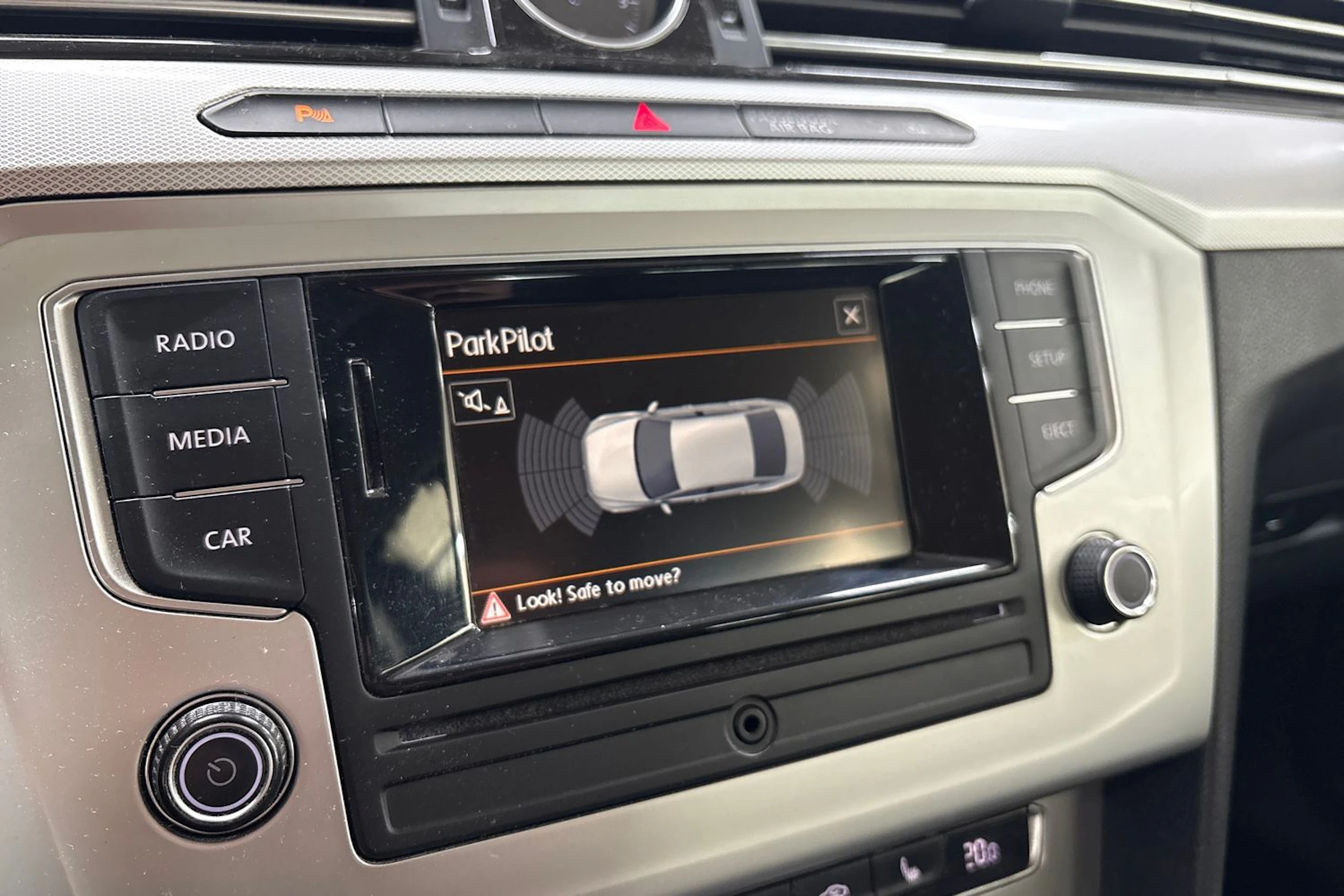 Sininen Volkswagen PASSAT 2016 kuva 12.