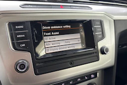 Sininen Volkswagen PASSAT 2016 kuva 13.