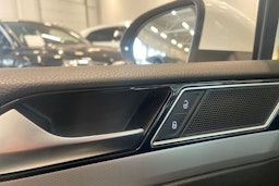 valkoinen Volkswagen Passat 2016 kuva 35.