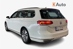 valkoinen Volkswagen Passat 2016 kuva 2.