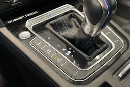 valkoinen Volkswagen Passat 2016 kuva 19.