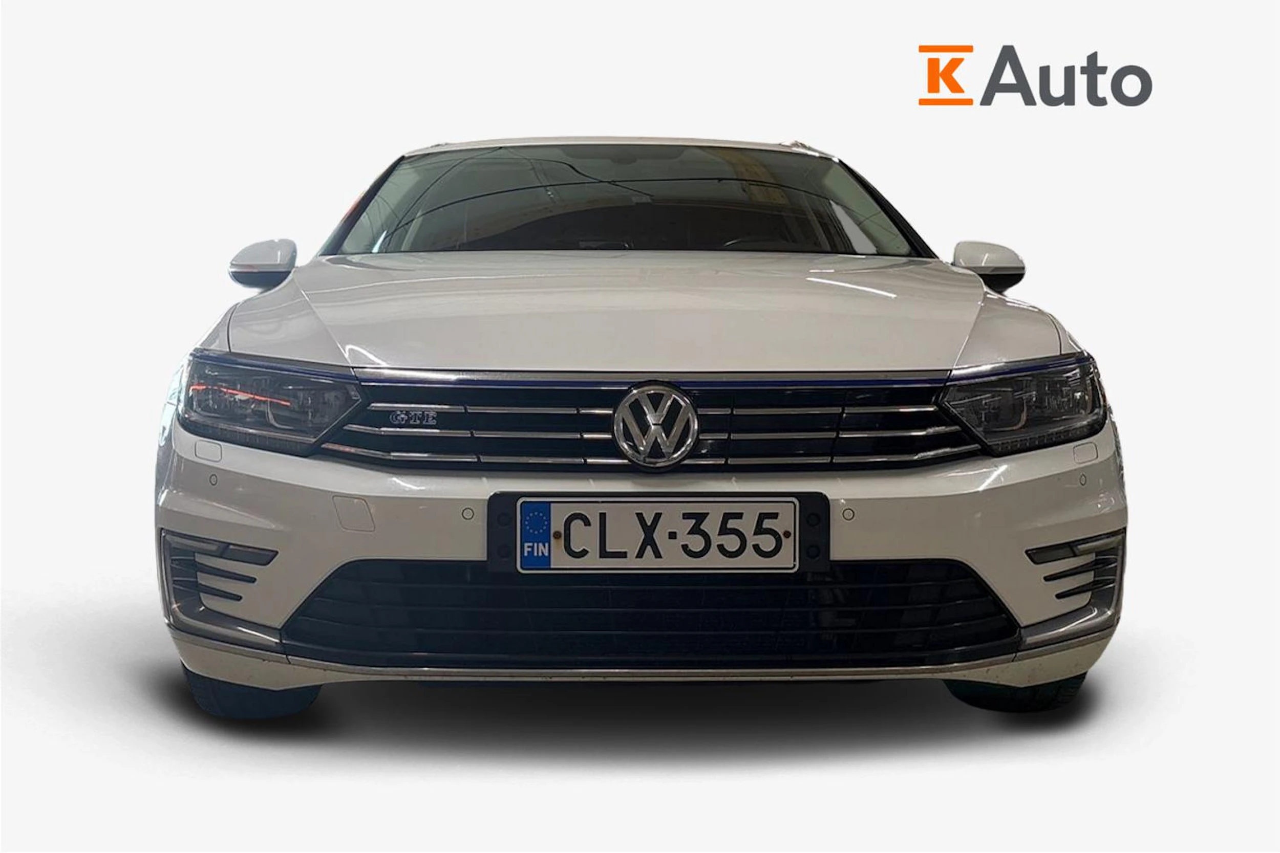 valkoinen Volkswagen Passat 2016 kuva 4.
