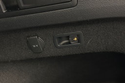 valkoinen Volkswagen Passat 2016 kuva 14.