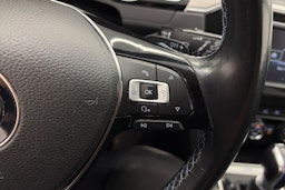 valkoinen Volkswagen Passat 2016 kuva 19.