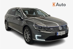 harmaa Volkswagen Passat 2016 kuva 1.