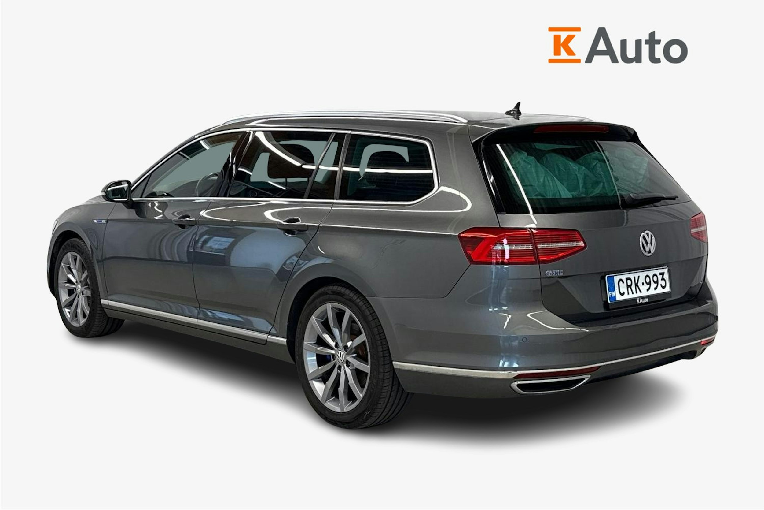 harmaa Volkswagen Passat 2016 kuva 2.