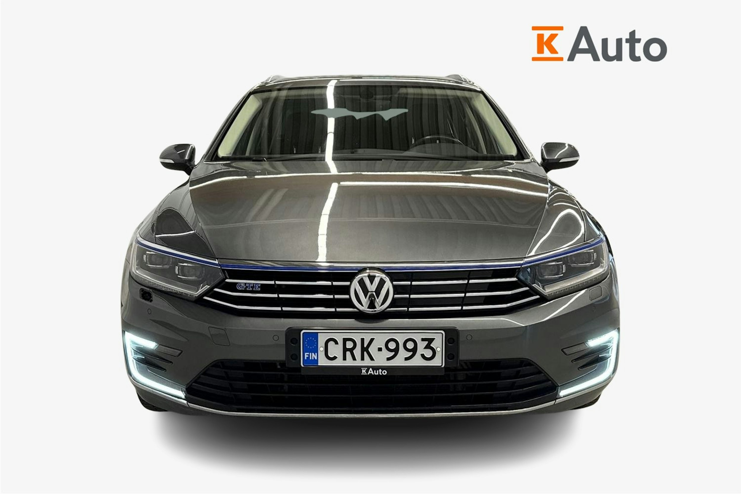 harmaa Volkswagen Passat 2016 kuva 5.