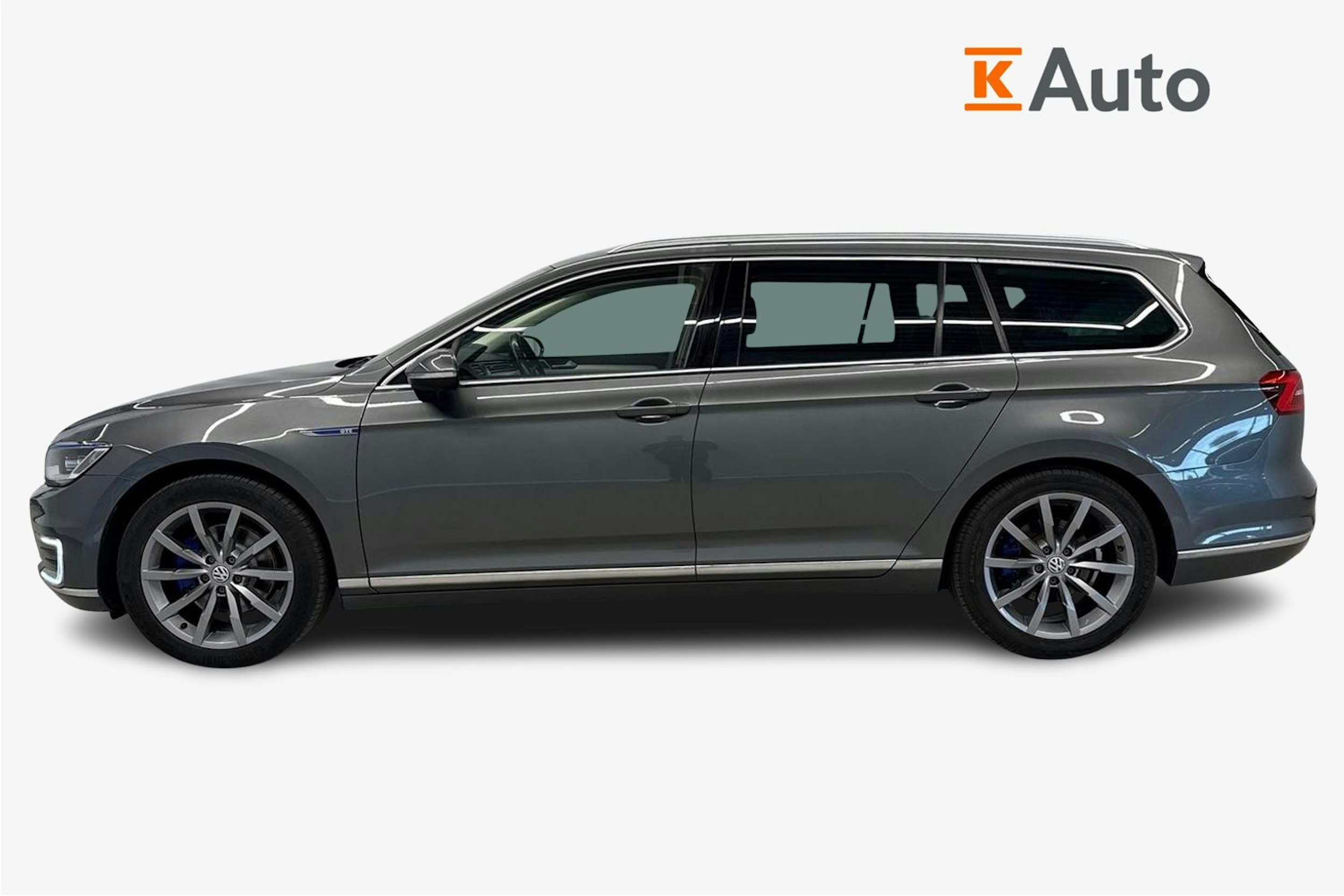harmaa Volkswagen Passat 2016 kuva 6.