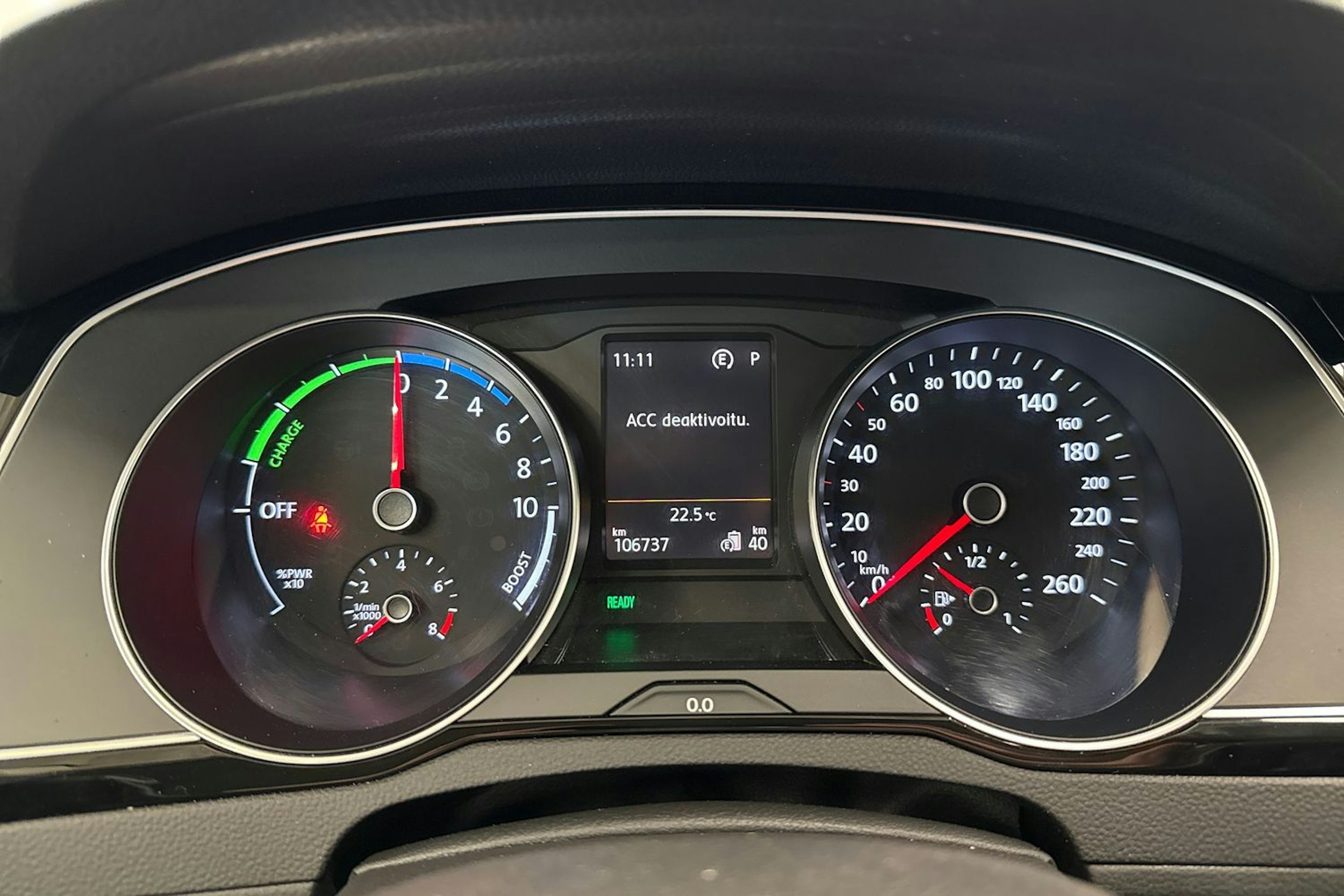harmaa Volkswagen Passat 2016 kuva 14.