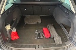 harmaa Volkswagen Passat 2016 kuva 25.