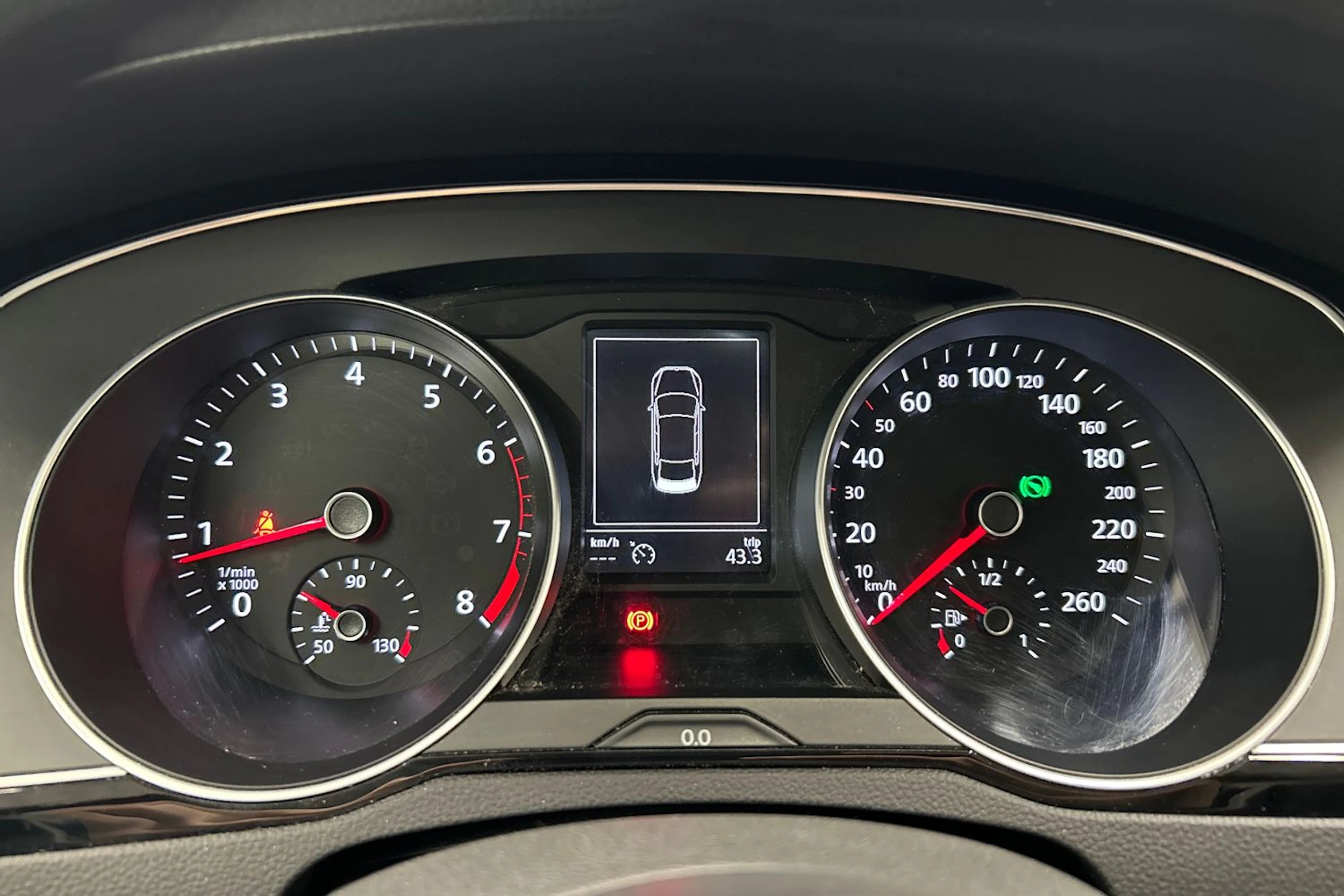 harmaa Volkswagen Passat 2016 kuva 17.