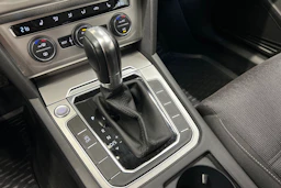 harmaa Volkswagen Passat 2016 kuva 25.