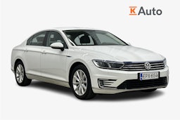 valkoinen Volkswagen Passat 2016 kuva 1.