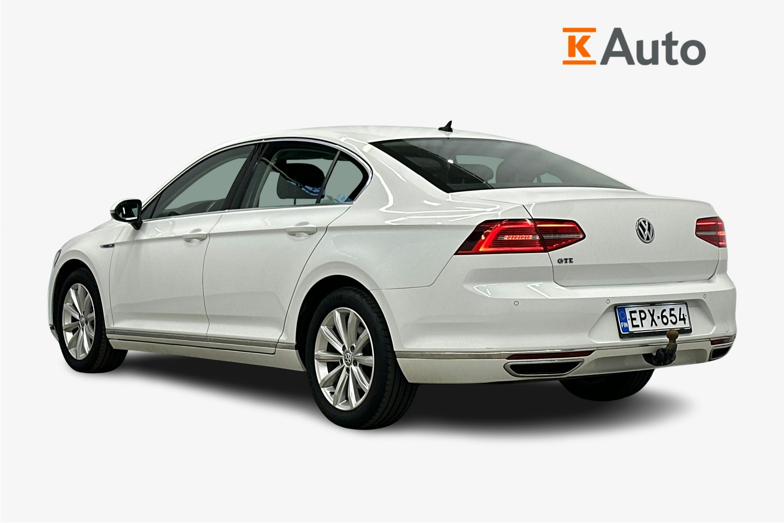valkoinen Volkswagen Passat 2016 kuva 2.