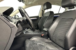 valkoinen Volkswagen Passat 2016 kuva 10.
