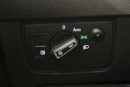 valkoinen Volkswagen Passat 2016 kuva 18.