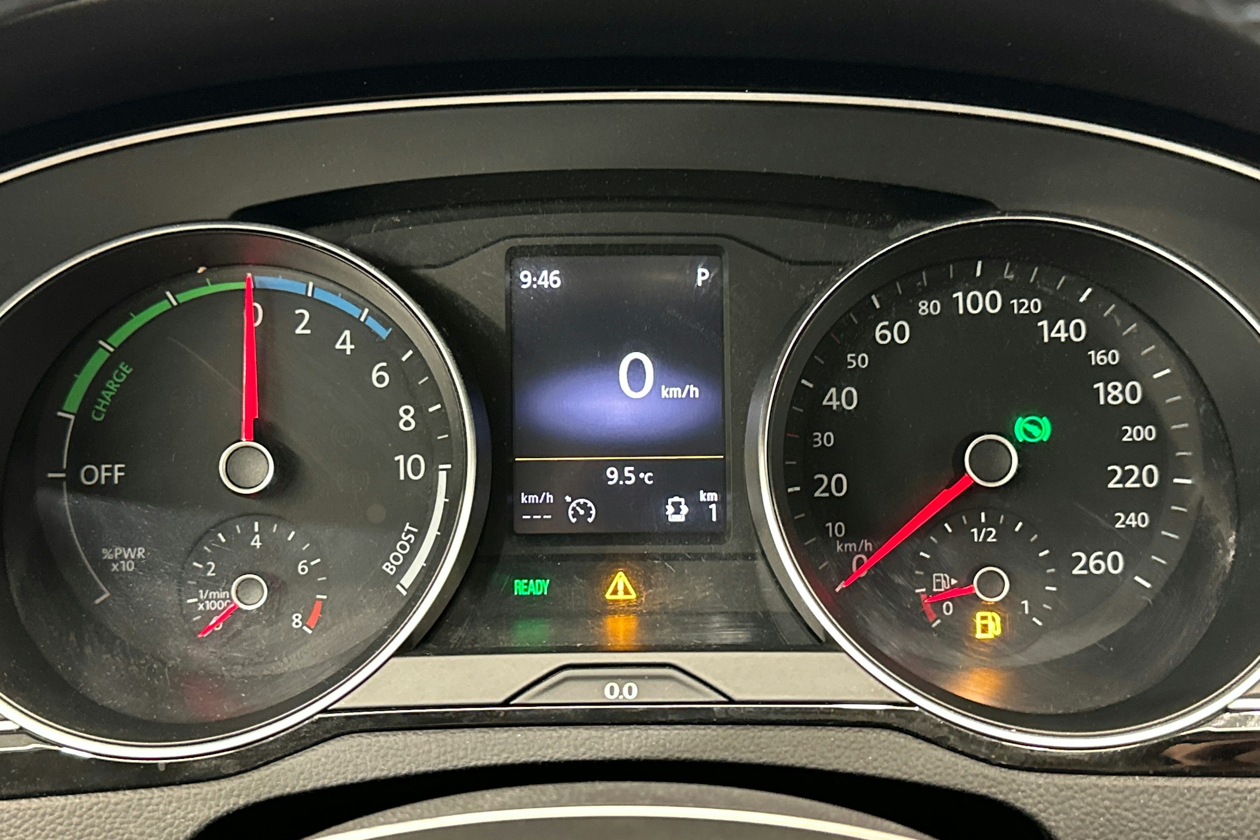 valkoinen Volkswagen Passat 2016 kuva 22.