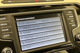 valkoinen Volkswagen Passat 2016 kuva 23.