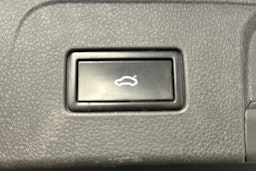 sininen Volkswagen Passat 2016 kuva 27.