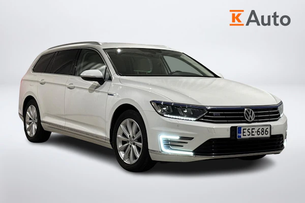 Volkswagen Passat Variant GTE Plug-In Hybrid 160 kW (218 hv) DSG-automaatti