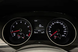 valkoinen Volkswagen Passat 2016 kuva 18.
