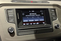 valkoinen Volkswagen Passat 2016 kuva 19.