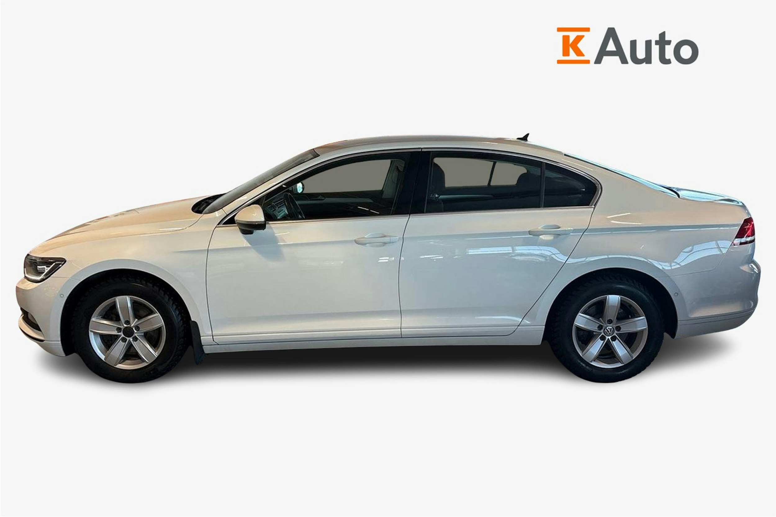 Valkoinen Volkswagen PASSAT 2016 kuva 6.