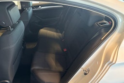 Valkoinen Volkswagen PASSAT 2016 kuva 10.