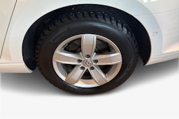 Valkoinen Volkswagen PASSAT 2016 kuva 11.