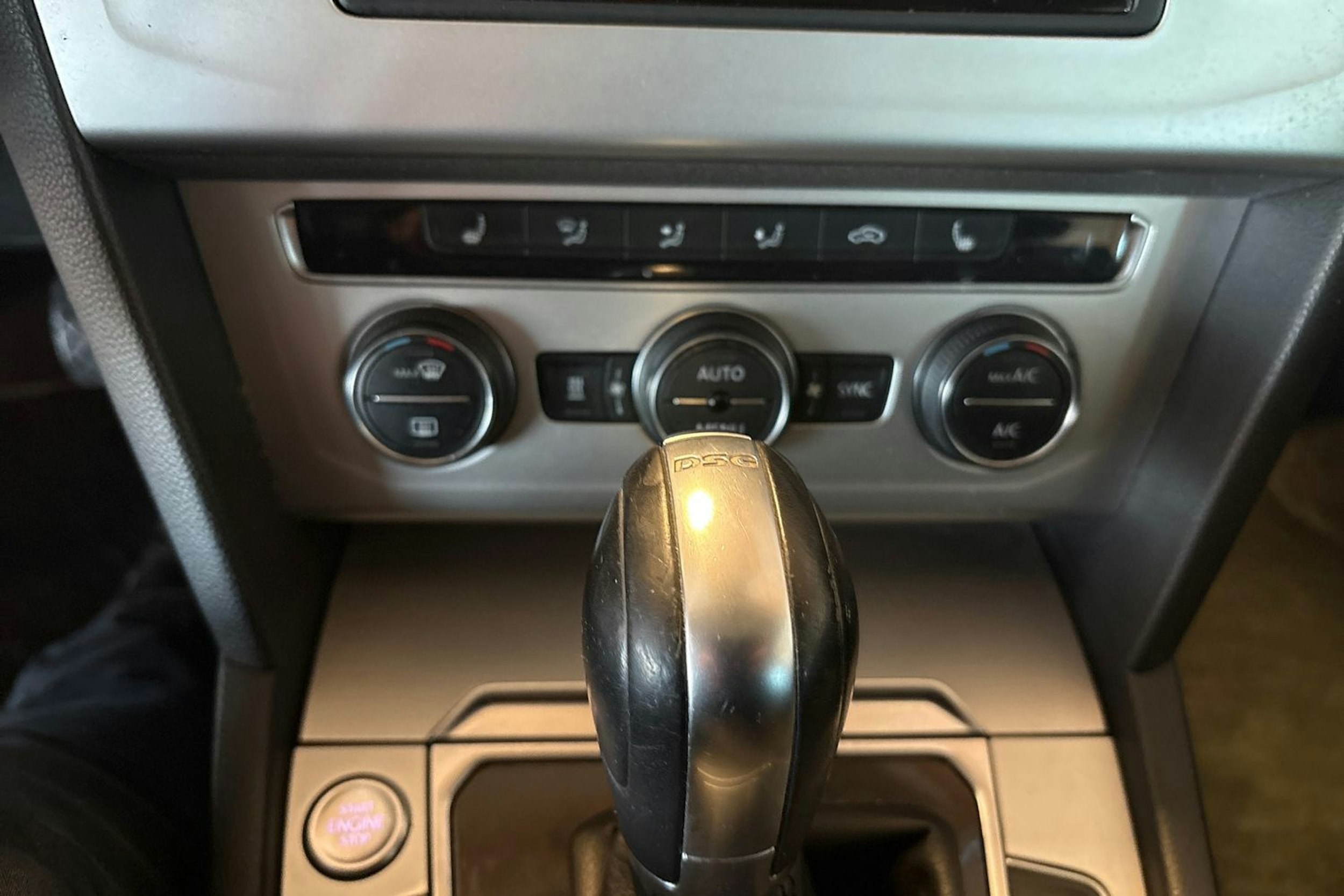 Valkoinen Volkswagen PASSAT 2016 kuva 18.