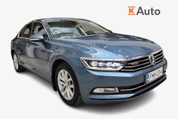 sininen Volkswagen Passat 2016 kuva 1.