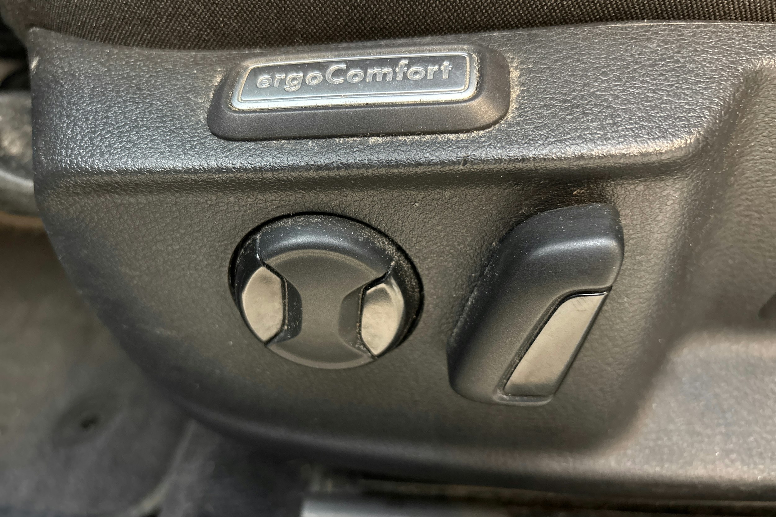 sininen Volkswagen Passat 2016 kuva 20.