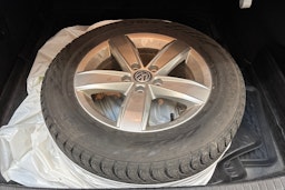 sininen Volkswagen Passat 2016 kuva 29.