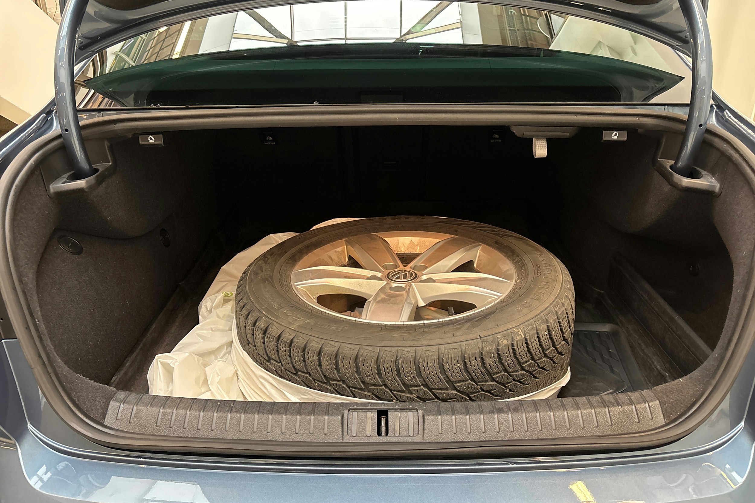 sininen Volkswagen Passat 2016 kuva 30.