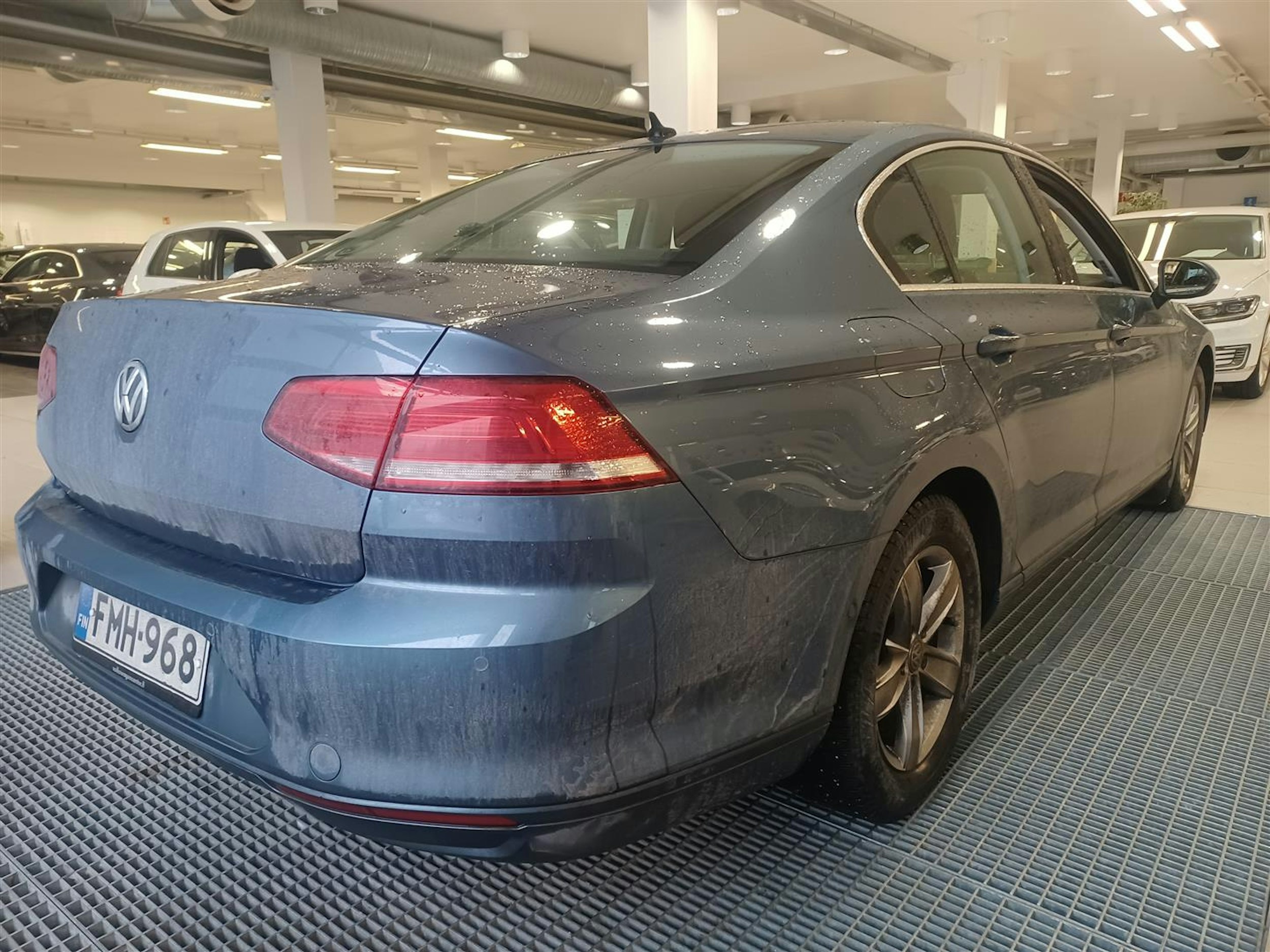 Sininen Volkswagen PASSAT 2016 kuva 2.