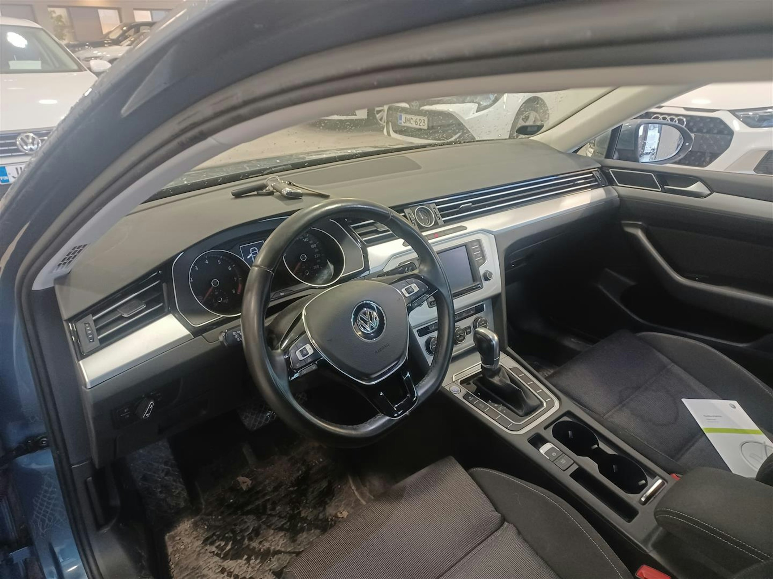 Sininen Volkswagen PASSAT 2016 kuva 3.