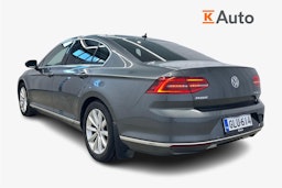 harmaa Volkswagen Passat 2016 kuva 2.