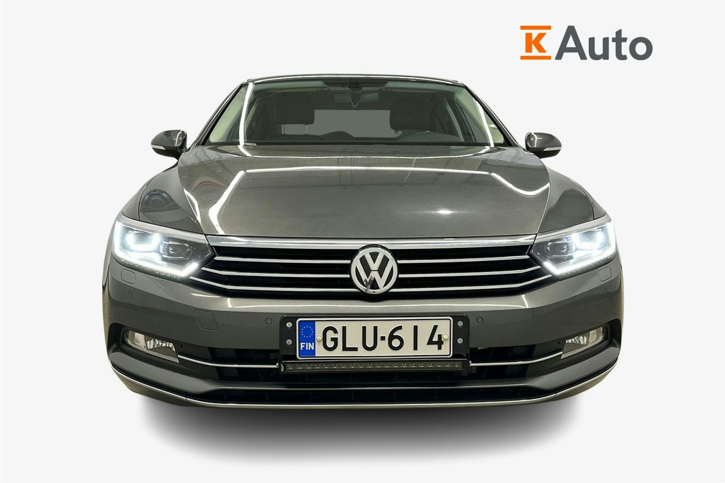 harmaa Volkswagen Passat 2016 kuva 5.