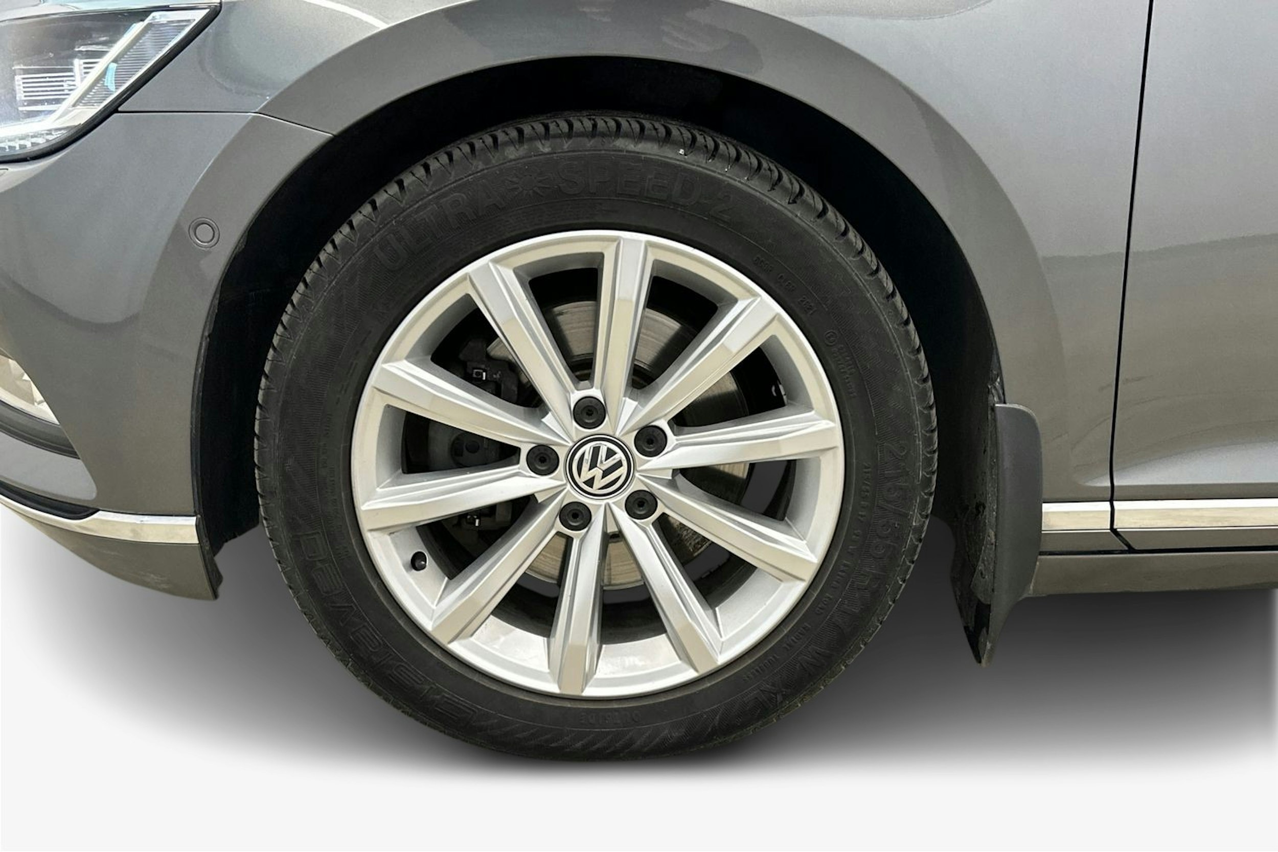 harmaa Volkswagen Passat 2016 kuva 11.