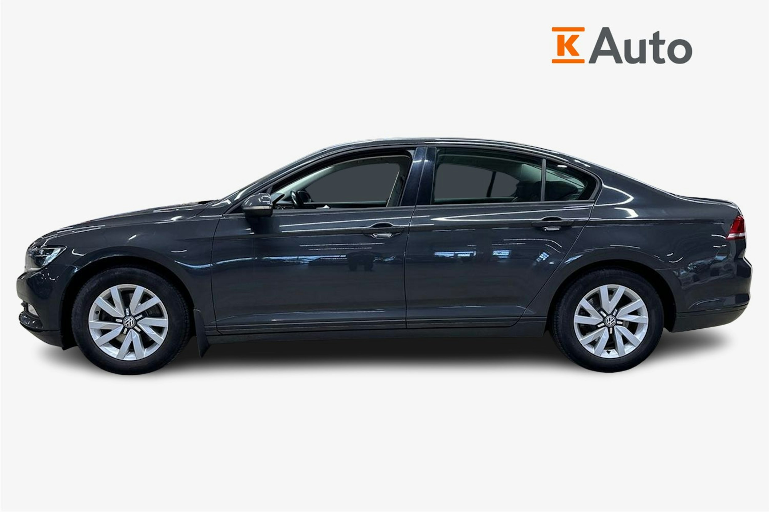 harmaa Volkswagen Passat 2016 kuva 6.